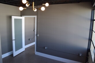 1340 S Santa Fe Dr, Denver, CO à louer Photo de l’immeuble– Image 1 sur 3