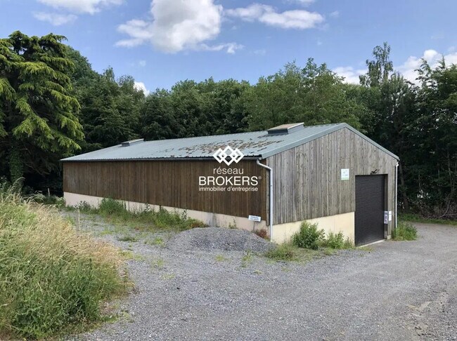 Plus de détails pour 14 Grande Rue De Vaux, Berneuil-en-Bray - Industriel/Logistique à vendre