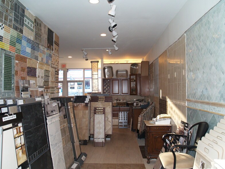 960-964 Kinderkamack Rd, River Edge, NJ à louer - Photo de l’immeuble – Image 3 sur 13