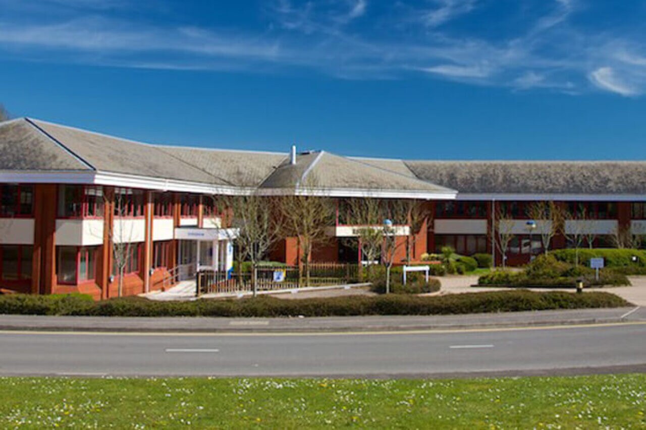 Rydon Ln, Exeter à louer Photo de l’immeuble– Image 1 sur 4