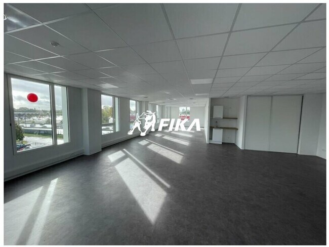 Plus de détails pour Bureau à vendre