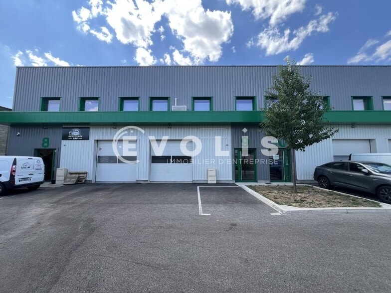 12 Rue Léopha, Mions à louer - Photo de l’immeuble – Image 2 sur 11