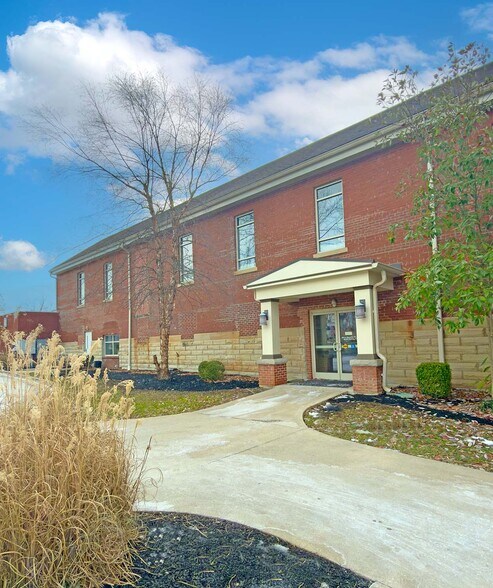 209 N Maysville St, Mount Sterling, KY à louer - Photo de l’immeuble – Image 2 sur 11
