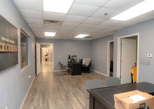 1514 Shiloh Ave, Bryan, TX à vendre Photo intérieure– Image 2 sur 8