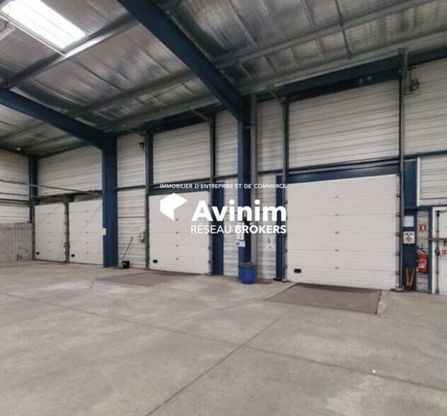 Industriel/Logistique dans Saint-Thibéry à vendre - Photo intérieure – Image 2 sur 2