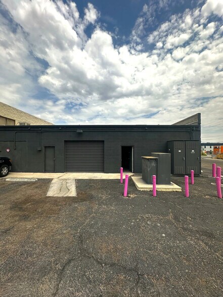4131 W Oquendo Rd, Las Vegas, NV à vendre - Photo de l’immeuble – Image 2 sur 7