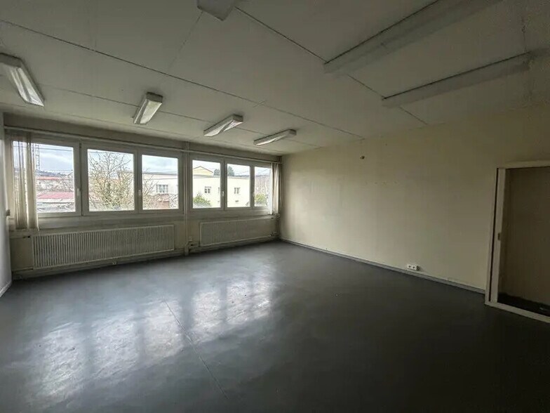 Industriel/Logistique dans Pagny-sur-Moselle à vendre - Photo de l’immeuble – Image 3 sur 7