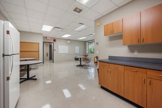 32423 Lougheed Hwy, Mission, BC à louer Photo de l’immeuble– Image 2 sur 6