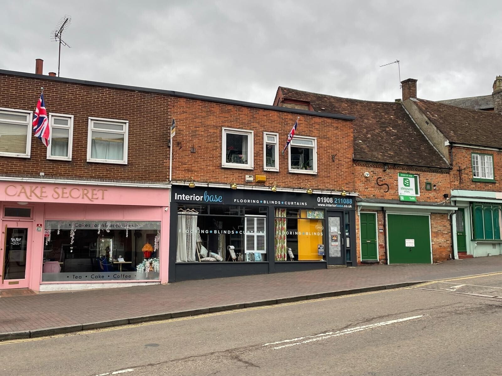3 High St, Newport Pagnell à louer Photo principale– Image 1 sur 5
