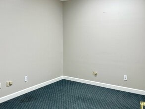 500 Sun Valley Dr, Roswell, GA à vendre Photo intérieure– Image 2 sur 16