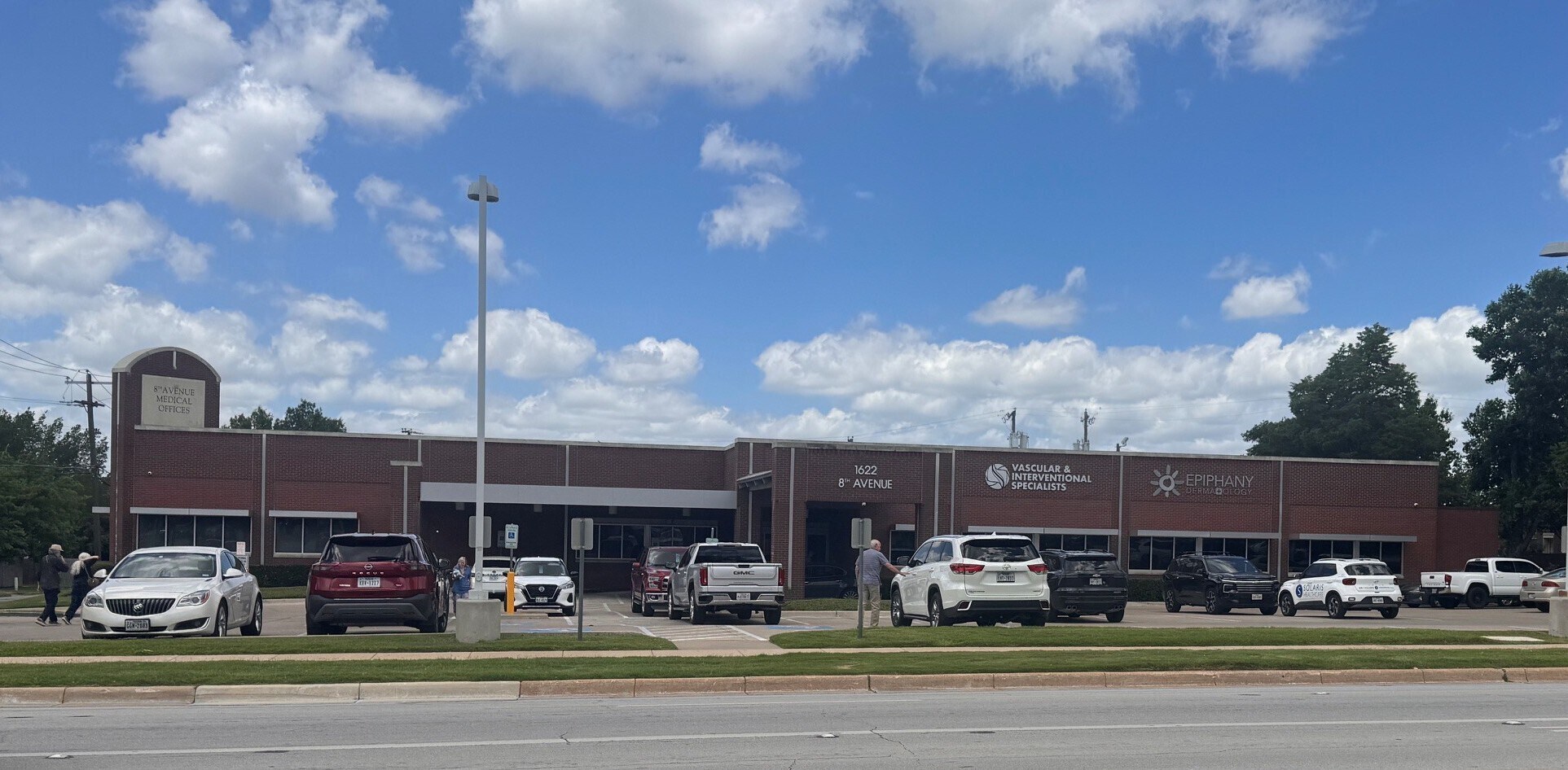 1622 8th Ave, Fort Worth, TX à louer Photo de l’immeuble– Image 1 sur 14