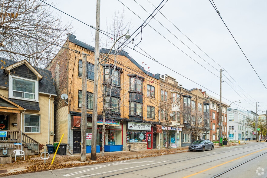 1826 Queen St E, Toronto, ON à louer - Photo principale – Image 1 sur 3