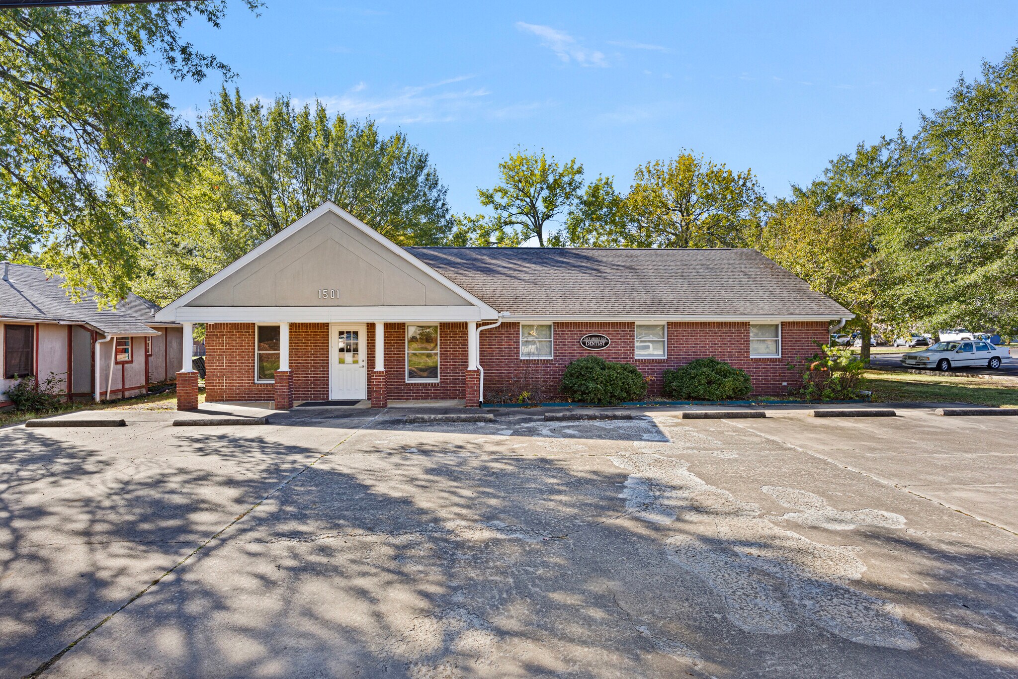 1501 W C St, Russellville, AR à vendre Photo principale– Image 1 sur 32