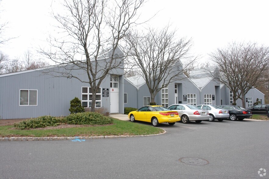 501 Omni Dr, Hillsborough, NJ à vendre - Photo de l’immeuble – Image 3 sur 4