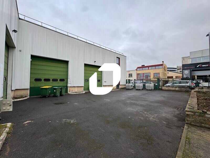 11 Rue Louveau, Châtillon à louer Photo de l’immeuble– Image 1 sur 9