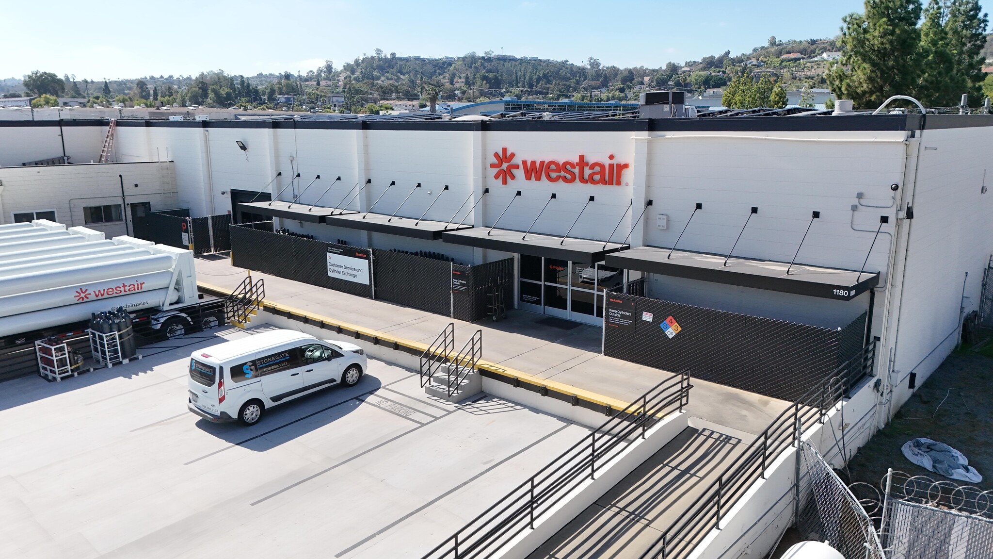 1180 Marshall Ave, El Cajon, CA à louer Aérien– Image 1 sur 5