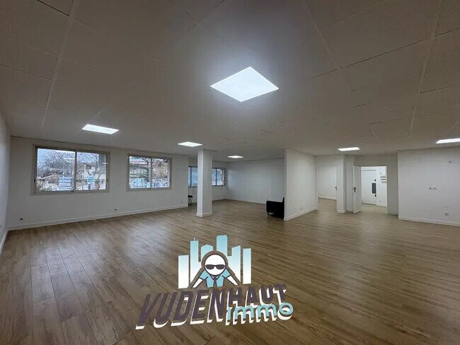 Plus de détails pour Bureau à louer