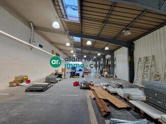 Plus de détails pour Local d'activités à louer