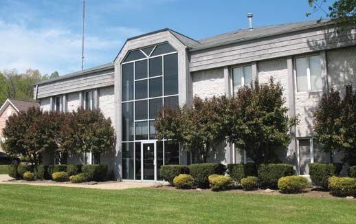 1557 Vernon Odom Ave, Akron, OH à louer Photo de l’immeuble– Image 1 sur 5