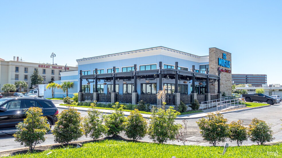 6501 SW Freeway, Houston, TX à vendre - Photo de l’immeuble – Image 3 sur 10