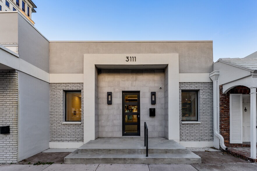 3111 Ponce De Leon Blvd, Coral Gables, FL à louer - Photo de l’immeuble – Image 1 sur 11