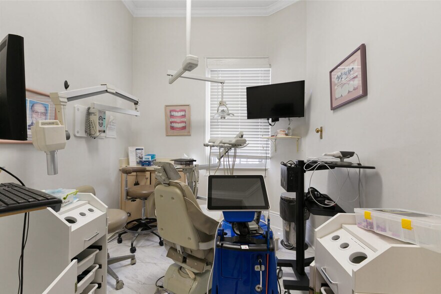 807 S Carrollton Ave, New Orleans, LA à vendre - Photo intérieure – Image 1 sur 3