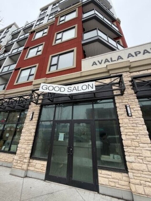 1345 9 Av SE, Calgary, AB T2G 0T2 - Lot 1 -  - Photo intérieure - Image 2 of 7