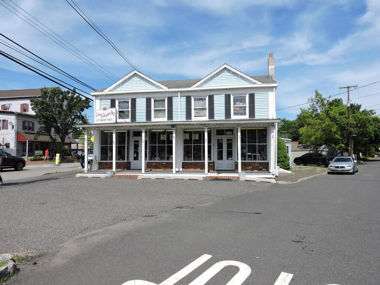 128 Main St, Chester, NJ à louer - Photo de l’immeuble – Image 1 sur 6
