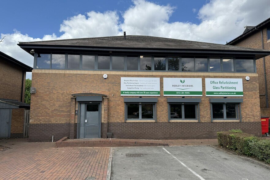 Royds Hall Rd, Leeds à louer - Photo de l’immeuble – Image 1 sur 2