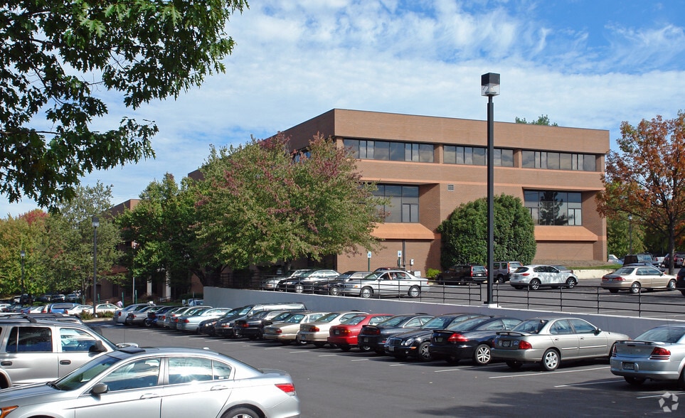 1201 Seven Locks Rd, Rockville, MD à louer - Photo principale – Image 1 sur 9
