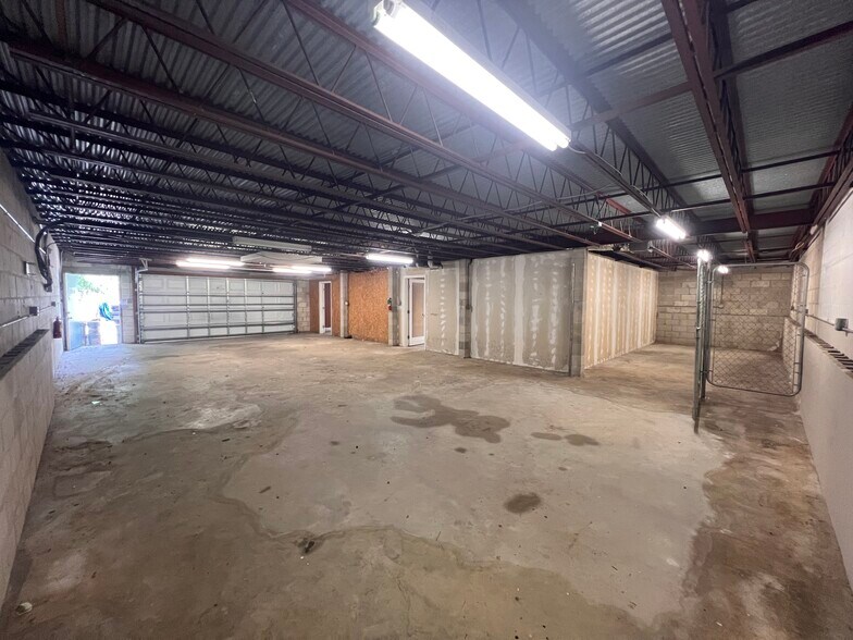 766 Deltona Blvd, Deltona, FL à vendre - Photo de l’immeuble – Image 2 sur 27