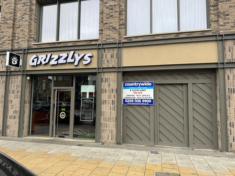 239-249 Commercial Rd, Londres à louer - Photo de l’immeuble – Image 2 sur 10