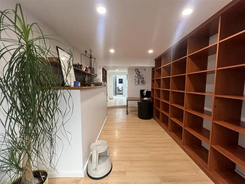 Bureau dans Paris à louer - Photo de l’immeuble – Image 3 sur 8