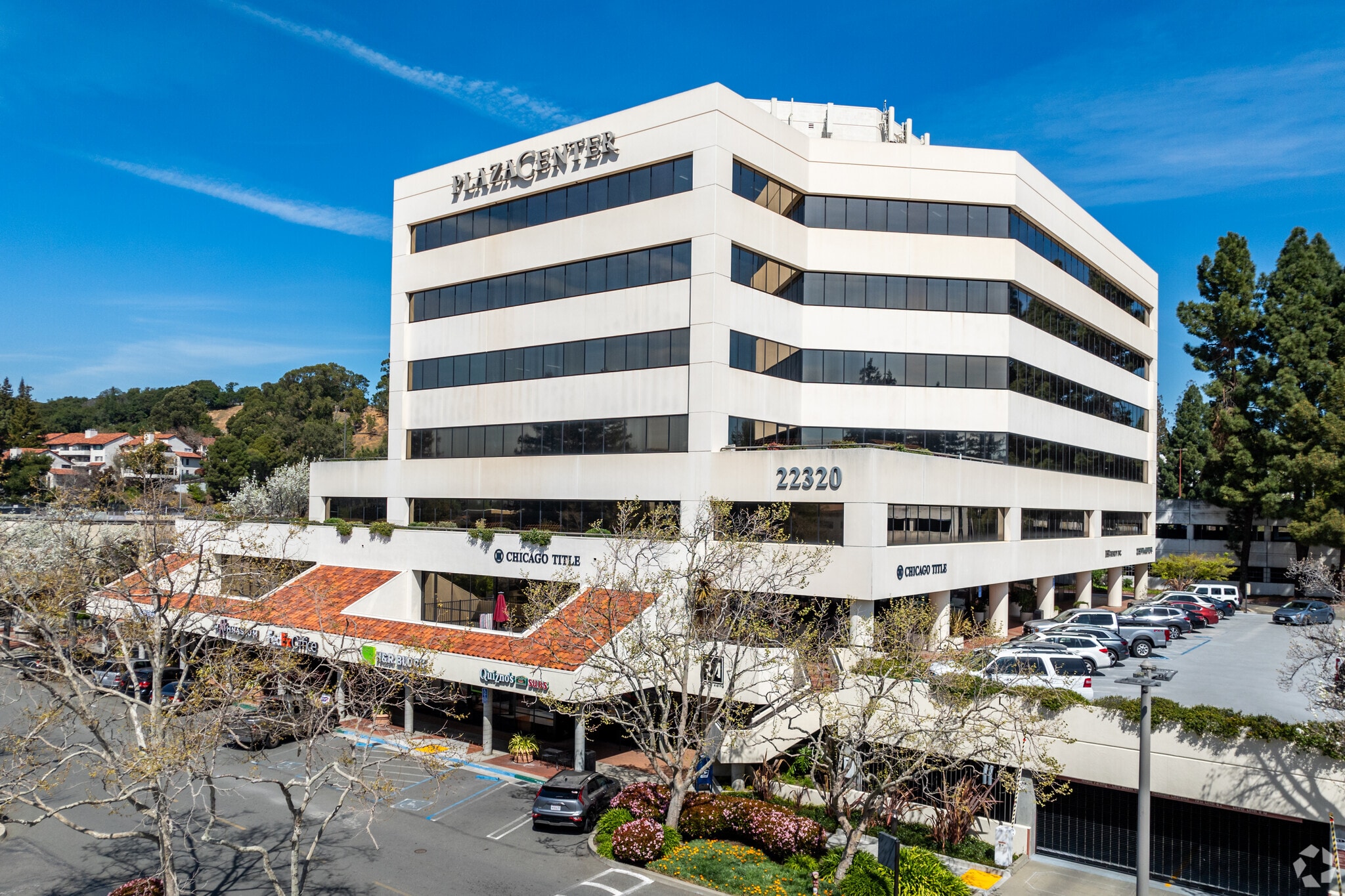 22320 Foothill Blvd, Hayward, CA à louer Photo principale– Image 1 sur 8