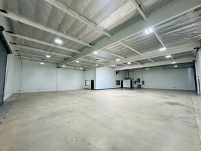 15131-15151 Goldenwest Cir, Westminster, CA à louer Photo intérieure– Image 1 sur 13