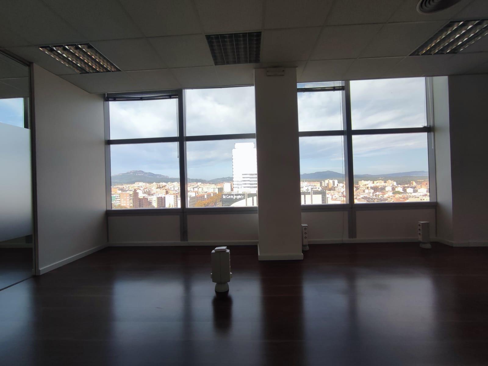 Bureau dans Sabadell, Barcelona à vendre Photo intérieure– Image 1 sur 2