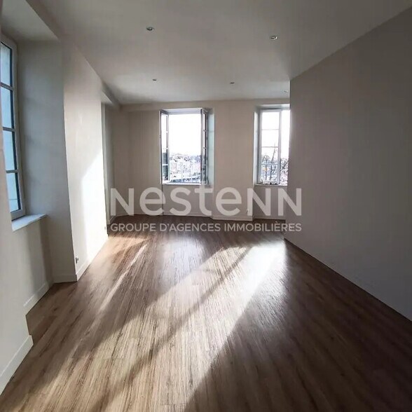 Bureau dans Vannes à louer - Photo de l’immeuble – Image 2 sur 4