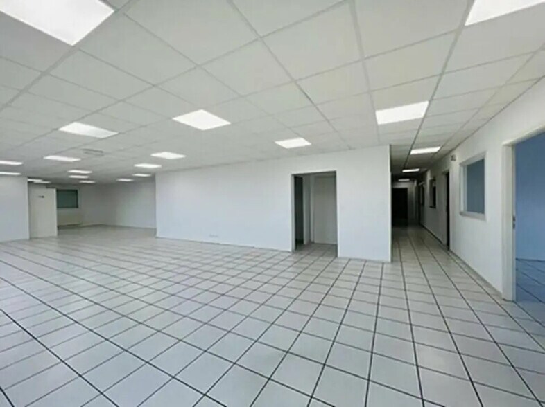 Bureau dans Saint-Avold à louer - Photo intérieure – Image 3 sur 4