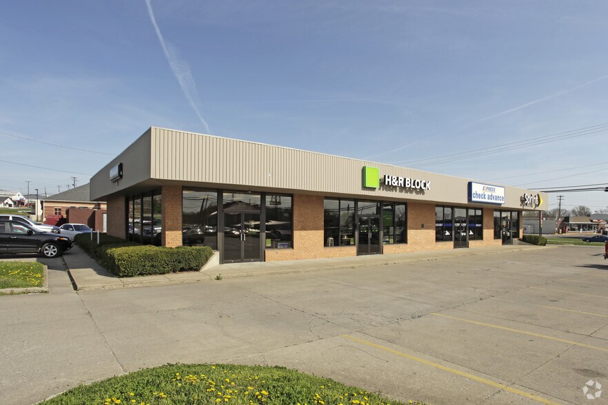 211 N Dixie Blvd, Radcliff, KY à louer - Photo principale – Image 1 sur 4