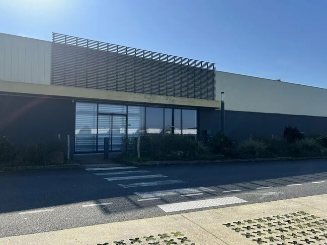 Plus de détails pour Local commercial à louer