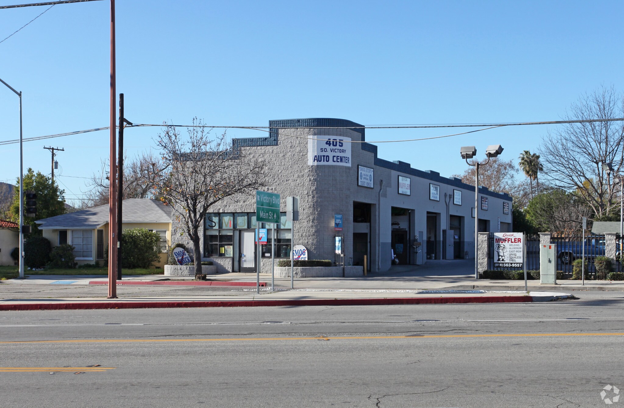 401-405 S Victory Blvd, Burbank, CA à louer Photo principale– Image 1 sur 10