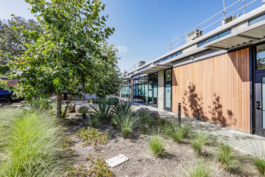 606 Venice Blvd, Venice, CA à louer - Photo de l’immeuble – Image 1 sur 10