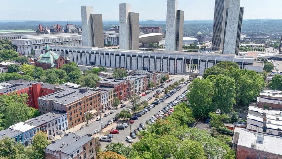 293-307 Hamilton St. portefeuille de 8 biens à vendre sur LoopNet.fr - Photo de l’immeuble – Image 1 sur 25