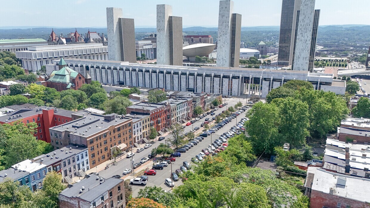 293-307 Hamilton St. portefeuille de 8 biens à vendre sur LoopNet.fr Photo de l’immeuble– Image 1 sur 26