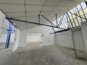 Local d’activités dans Montreuil à louer Photo intérieure– Image 2 sur 3