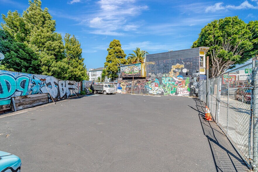 3230-3236 24th St, San Francisco, CA à vendre - Photo de l’immeuble – Image 2 sur 76