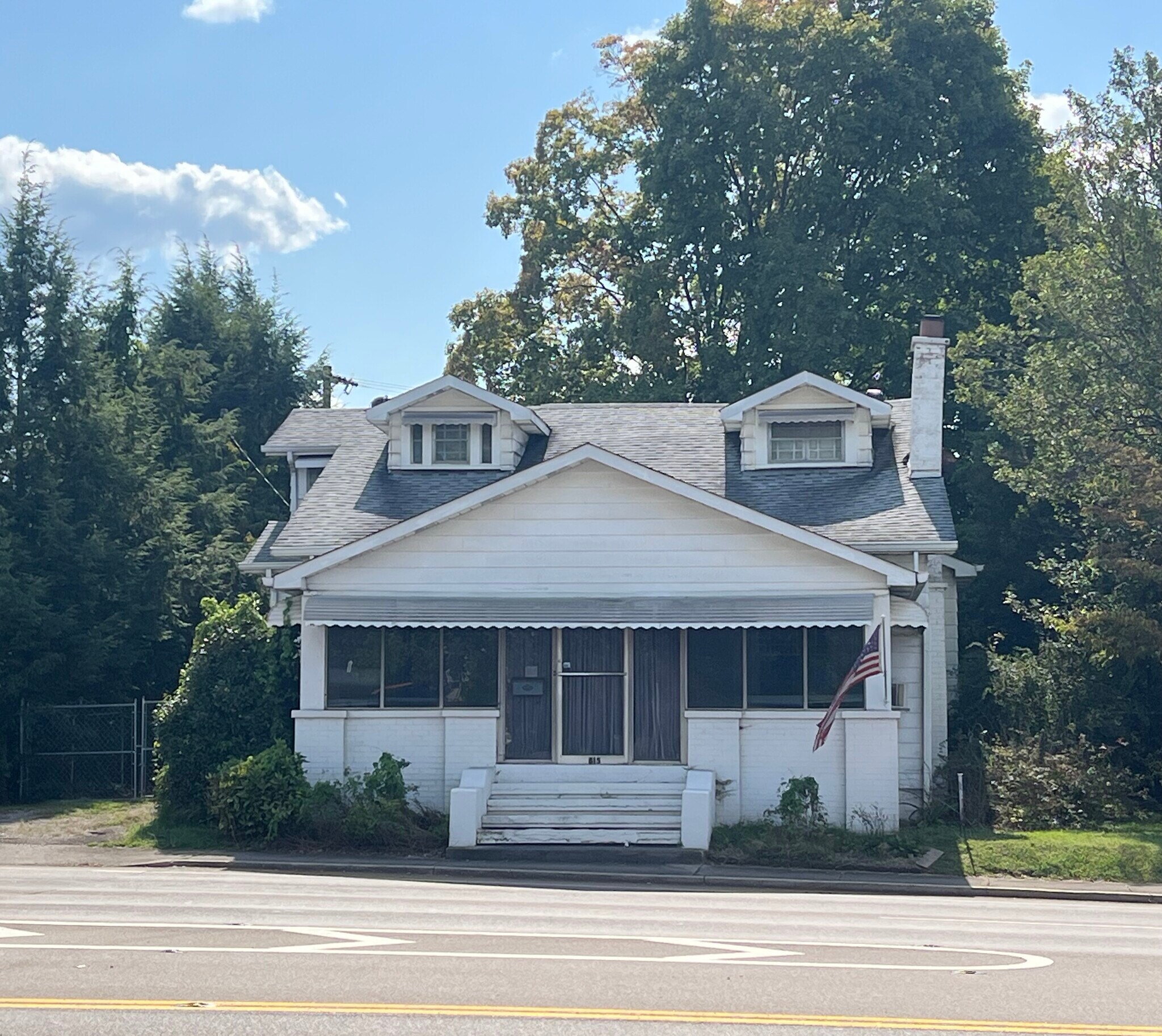615 S Washington St, Maryville, TN à vendre Photo principale– Image 1 sur 18