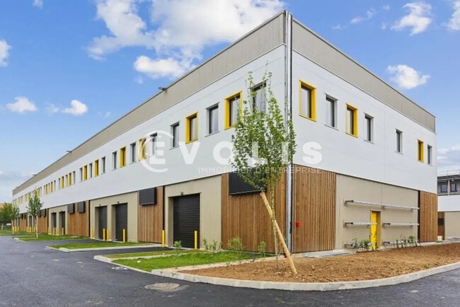 Plus de détails pour Avenue Edouard Herriot, Fresnes - Différents types d’espaces à louer