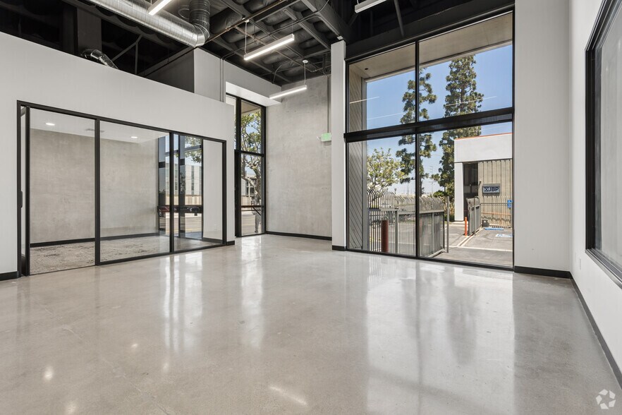 9610-9680 S La Cienega Blvd, Inglewood, CA à louer - Hall d’entrée – Image 3 sur 16