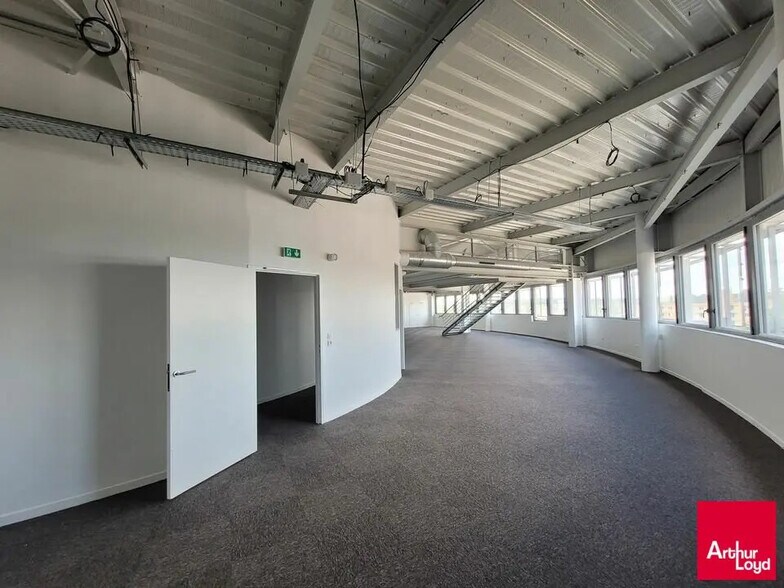 Bureau dans Le Mans à louer - Photo de l’immeuble – Image 3 sur 4